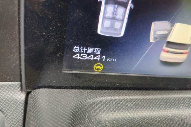 Used Wuling Hongguang MINIEV 2022 Macaron Premium Model – Lithium Iron Phosphate Odometer Close Up