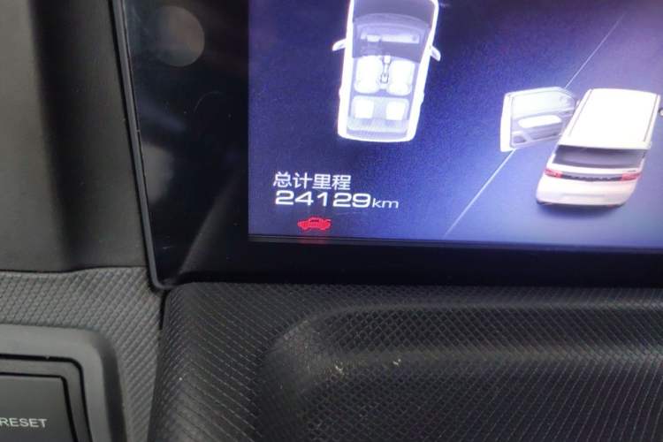 Used Wuling Hongguang MINIEV 2022 Macaron Premium Model – Lithium Iron Phosphate Odometer Close Up