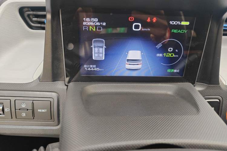 Used Wuling Hongguang MINIEV 2022 Zizai Version Lithium Iron Phosphate Odometer Close Up