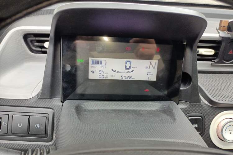 Used Wuling Hongguang MINIEV 2022 Easy Version Lithium Iron Phosphate Odometer Close Up