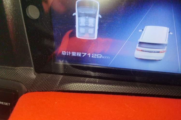 Used Wuling Hongguang MINIEV 2022 Zizai Version Lithium Iron Phosphate Odometer Close Up