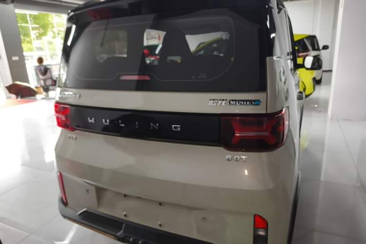 Used Wuling Hongguang MINIEV 2022 GAMEBOY 200km Gaming Edition with Lithium Iron Phosphate Rear