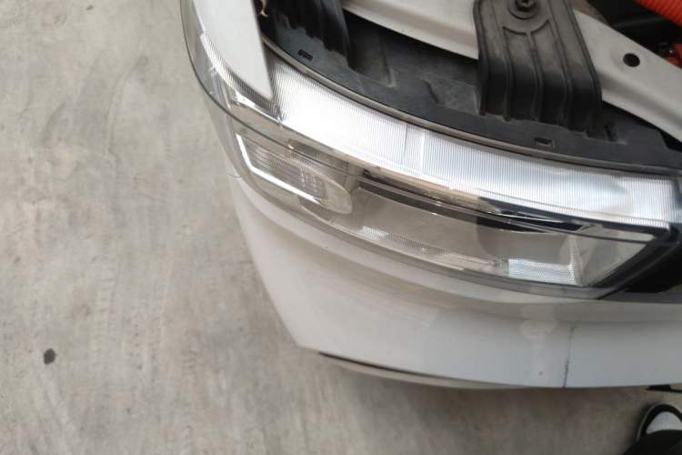 Used Wuling Hongguang MINIEV 2022 Zizai Version Lithium Iron Phosphate Right Front Headlight