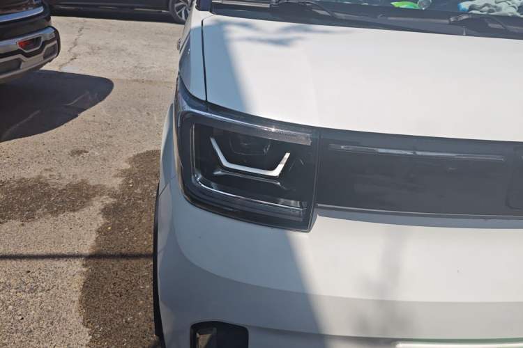 Used Wuling Hongguang MINIEV 2022 GAMEBOY 200km Gaming Edition with Lithium Iron Phosphate Right Front Headlight