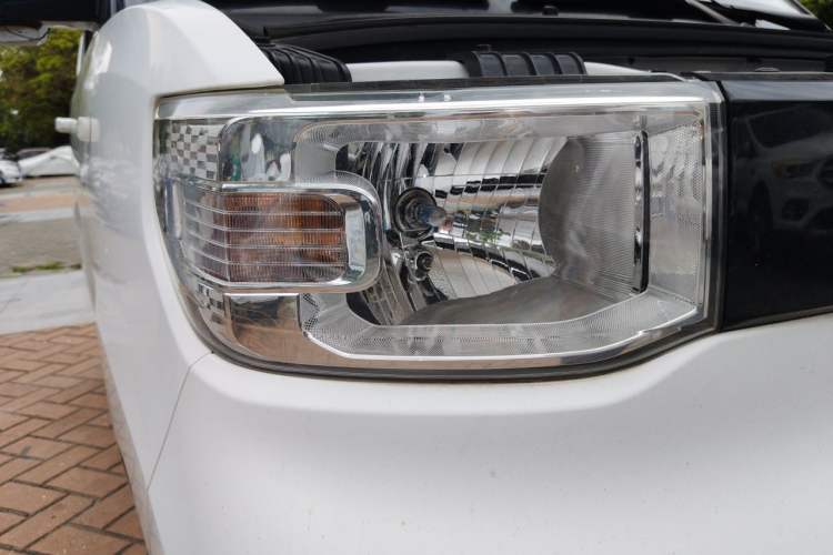 Used Wuling Hongguang MINIEV 2022 Zizai Version Lithium-NMC Right Front Headlight
