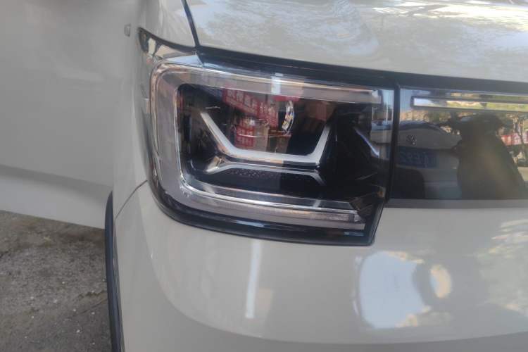 Used Wuling Hongguang MINIEV 2022 GAMEBOY 300km Enthusiast Model with Lithium Iron Phosphate Right Front Headlight