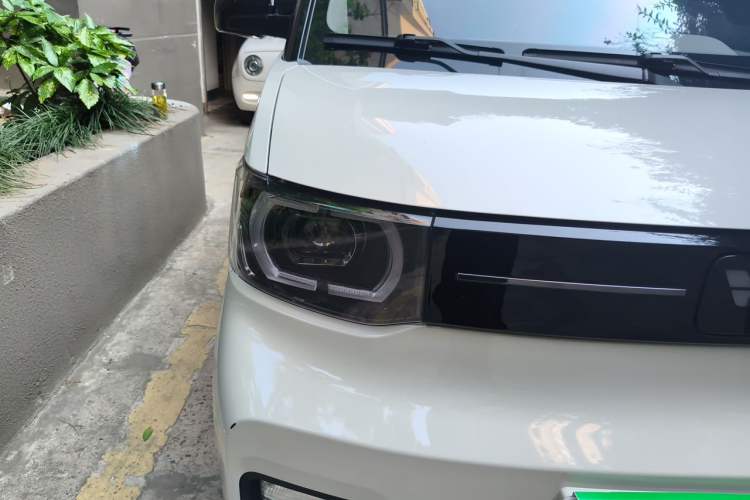 Used Wuling Hongguang MINIEV 2022 Macaron Premium Model – Lithium Iron Phosphate Right Front Headlight