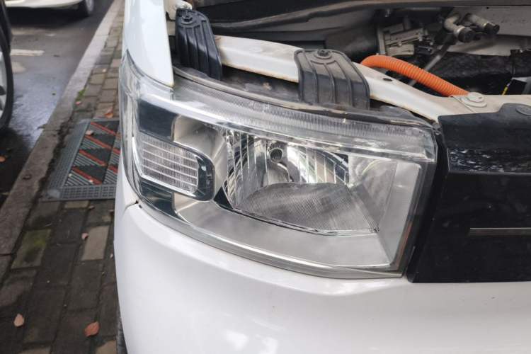Used Wuling Hongguang MINIEV 2022 Zizai Version Lithium Iron Phosphate Right Front Headlight