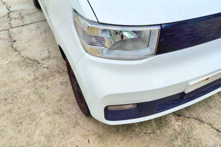 Used Wuling Hongguang MINIEV 2022 Zizai Version Lithium Iron Phosphate Right Front Headlight