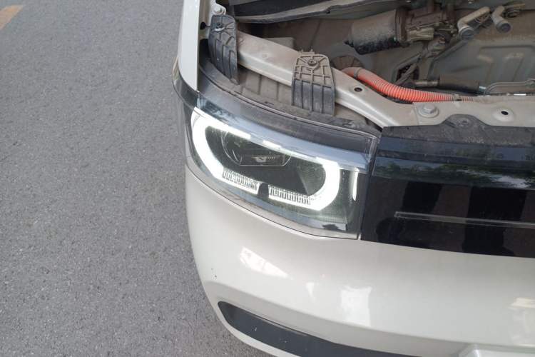 Used Wuling Hongguang MINIEV 2022 Macaron Premium Model – Lithium Iron Phosphate Right Front Headlight