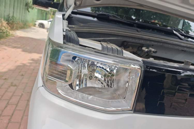 Used Wuling Hongguang MINIEV 2022 Zizai Version Lithium Iron Phosphate Right Front Headlight