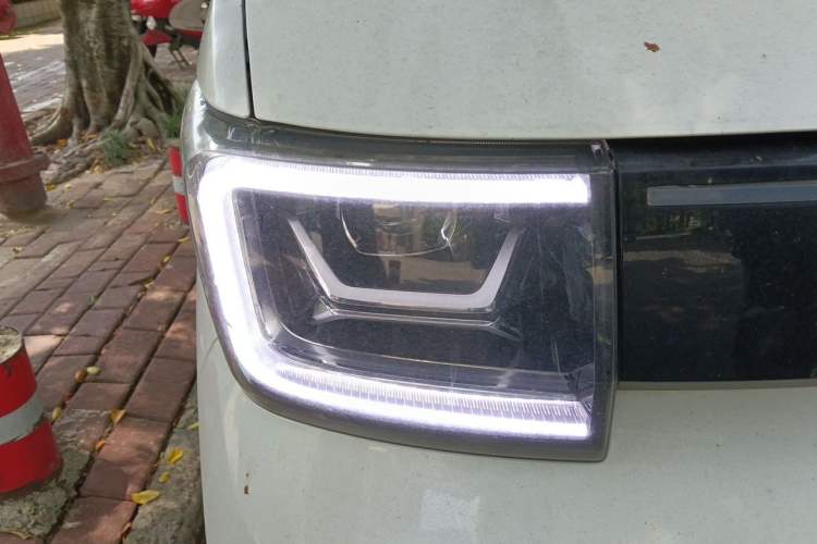 Used Wuling Hongguang MINIEV 2022 GAMEBOY 300km Enthusiast Model with Lithium Iron Phosphate Right Front Headlight