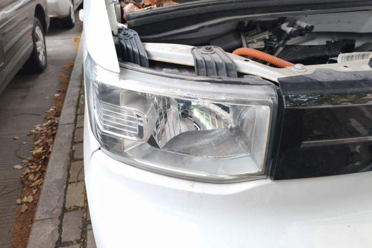Used Wuling Hongguang MINIEV 2022 Zizai Version Lithium Iron Phosphate Right Front Headlight