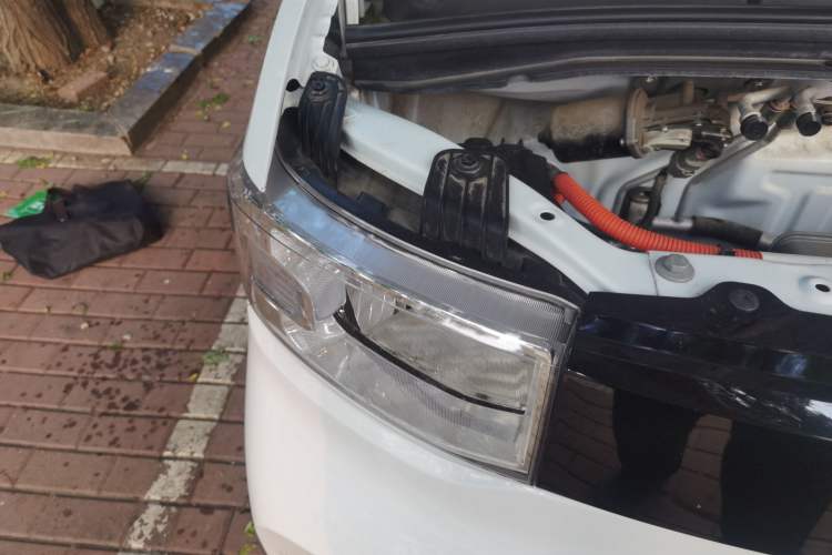 Used Wuling Hongguang MINIEV 2022 Zizai Version Lithium Iron Phosphate Right Front Headlight