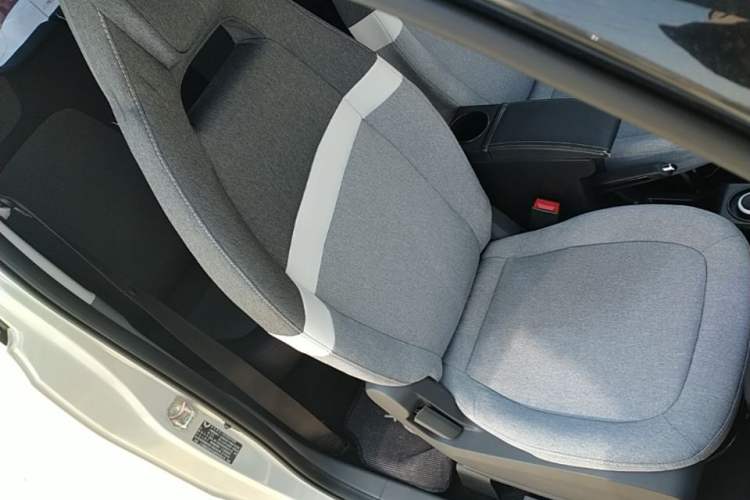 Used Wuling Hongguang MINIEV 2022 Macaron Premium Model – Lithium Iron Phosphate Right Front Seat
