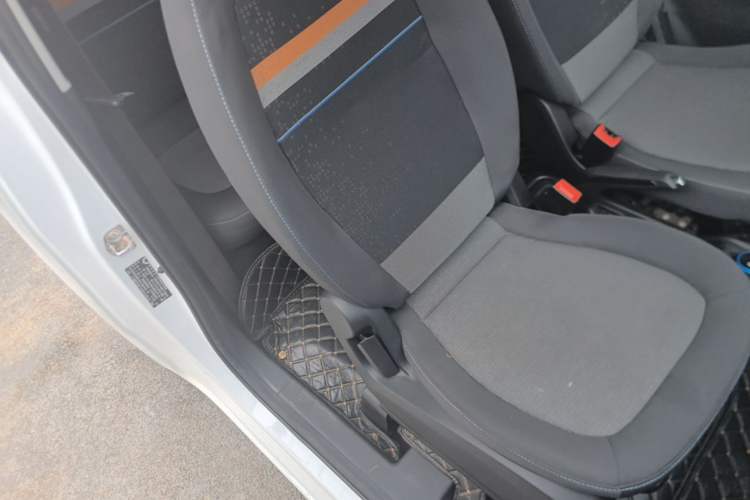 Used Wuling Hongguang MINIEV 2022 Easy Version Lithium Iron Phosphate Right Front Seat