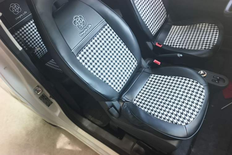 Used Wuling Hongguang MINIEV 2022 Macaron Premium Model – Lithium Iron Phosphate Right Front Seat