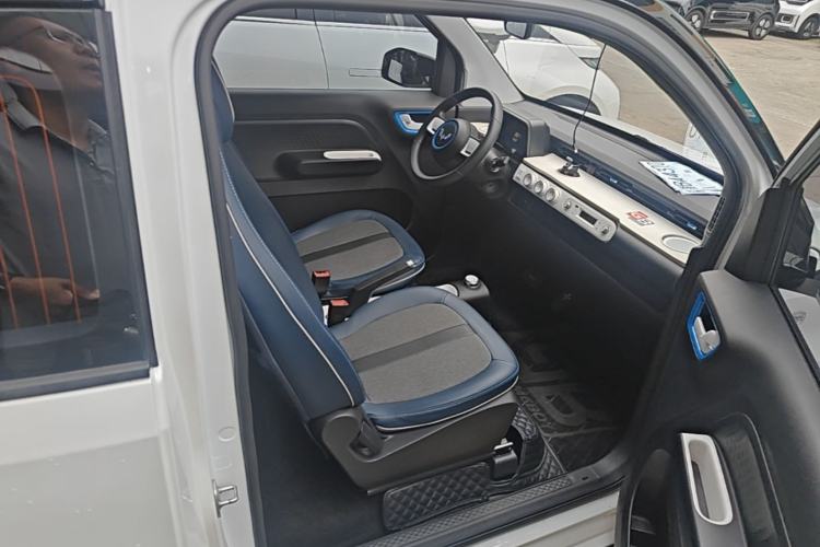 Used Wuling Hongguang MINIEV 2022 GAMEBOY 300km Enthusiast Model with Lithium Iron Phosphate Right Front Seat