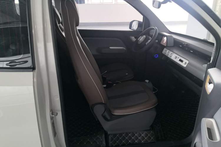 Used Wuling Hongguang MINIEV 2022 GAMEBOY 200km Gaming Edition with Lithium Iron Phosphate Right Front Seat