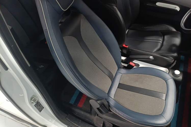 Used Wuling Hongguang MINIEV 2022 GAMEBOY 200km Gaming Edition with Lithium Iron Phosphate Right Front Seat