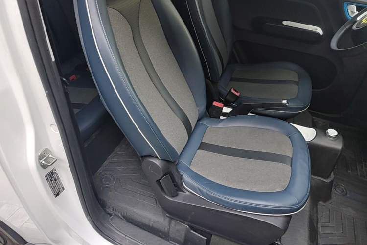 Used Wuling Hongguang MINIEV 2022 GAMEBOY 300km Enthusiast Model with Lithium Iron Phosphate Right Front Seat