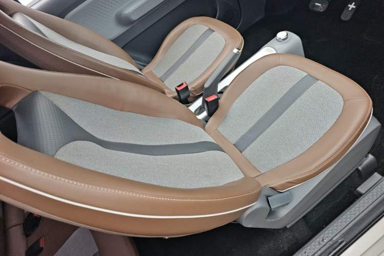 Used Wuling Hongguang MINIEV 2022 GAMEBOY 200km Gaming Edition with Lithium Iron Phosphate Right Front Seat