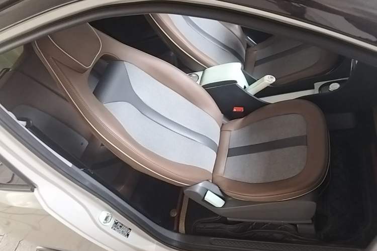 Used Wuling Hongguang MINIEV 2022 GAMEBOY 200km Gaming Edition with Lithium Iron Phosphate Right Front Seat