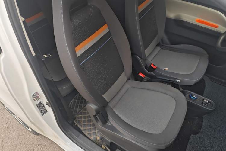 Used Wuling Hongguang MINIEV 2022 Easy Version Lithium Iron Phosphate Right Front Seat