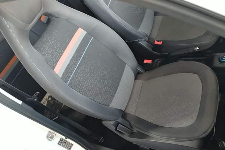 Used Wuling Hongguang MINIEV 2022 Zizai Version Lithium Iron Phosphate Right Front Seat