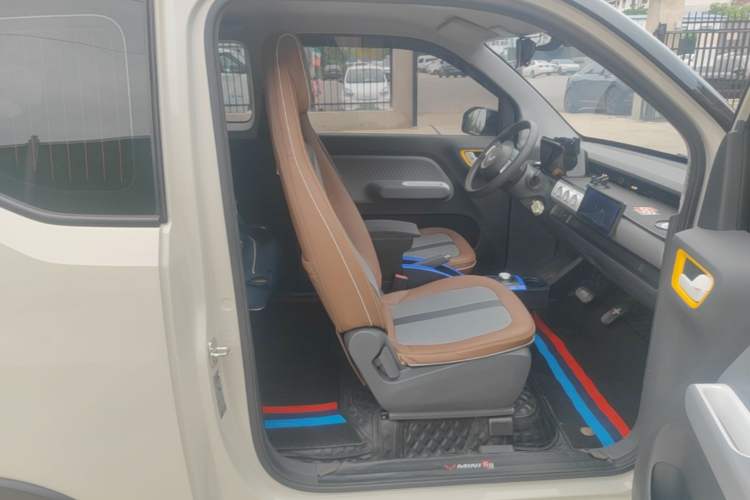 Used Wuling Hongguang MINIEV 2022 GAMEBOY 200km Gaming Edition with Lithium Iron Phosphate Right Front Seat