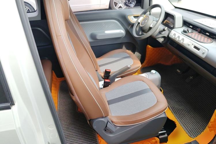 Used Wuling Hongguang MINIEV 2022 GAMEBOY 200km Gaming Edition with Lithium Iron Phosphate Right Front Seat