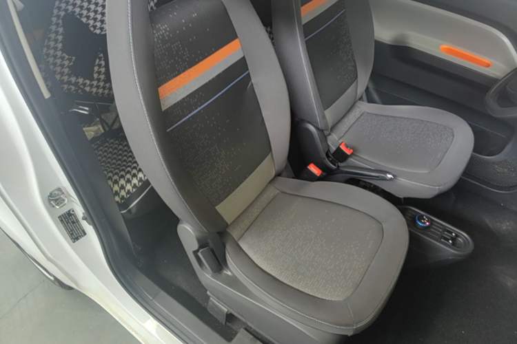 Used Wuling Hongguang MINIEV 2022 Zizai Version Lithium-NMC Right Front Seat
