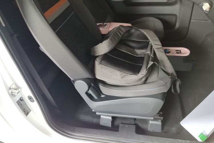 Used Wuling Hongguang MINIEV 2022 Zizai Version Lithium Iron Phosphate Right Front Seat