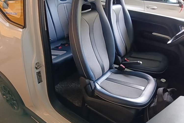 Used Wuling Hongguang MINIEV 2022 GAMEBOY 200km Gaming Edition with Lithium Iron Phosphate Right Front Seat