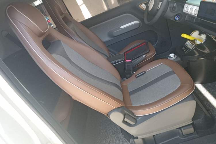 Used Wuling Hongguang MINIEV 2022 GAMEBOY 200km Gaming Edition with Lithium Iron Phosphate Right Front Seat
