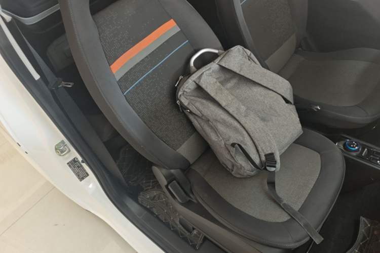 Used Wuling Hongguang MINIEV 2022 Zizai Version Lithium Iron Phosphate Right Front Seat