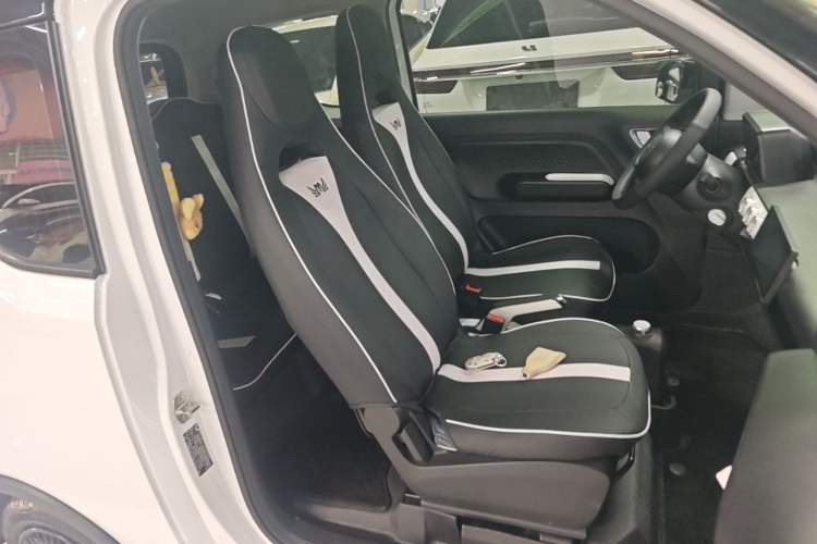 Used Wuling Hongguang MINIEV 2022 GAMEBOY 200km Gaming Edition with Lithium Iron Phosphate Right Front Seat
