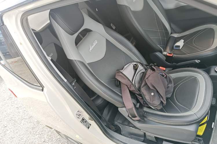 Used Wuling Hongguang MINIEV 2022 Macaron Premium Model – Lithium Iron Phosphate Right Front Seat