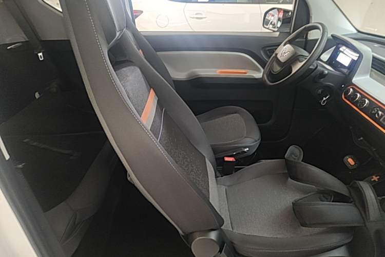Used Wuling Hongguang MINIEV 2022 Easy Version Lithium Iron Phosphate Right Front Seat