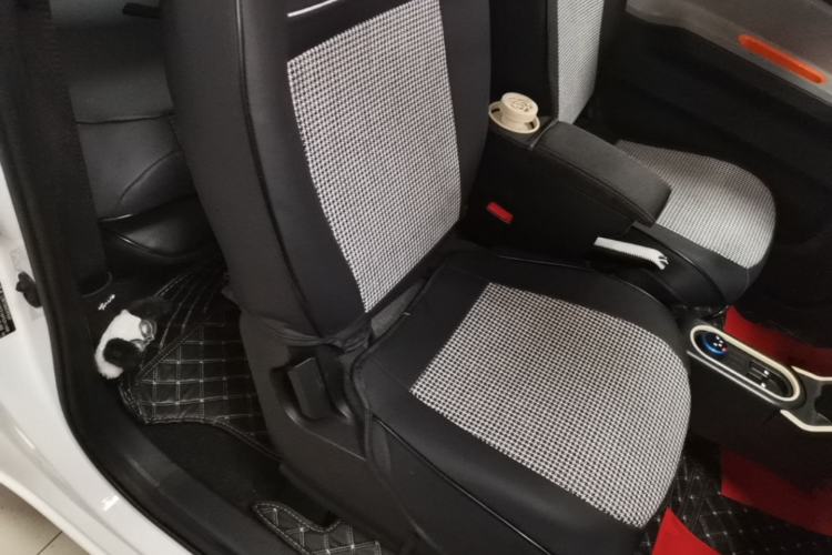 Used Wuling Hongguang MINIEV 2022 Macaron Fashion Model Lithium Iron Phosphate Right Front Seat