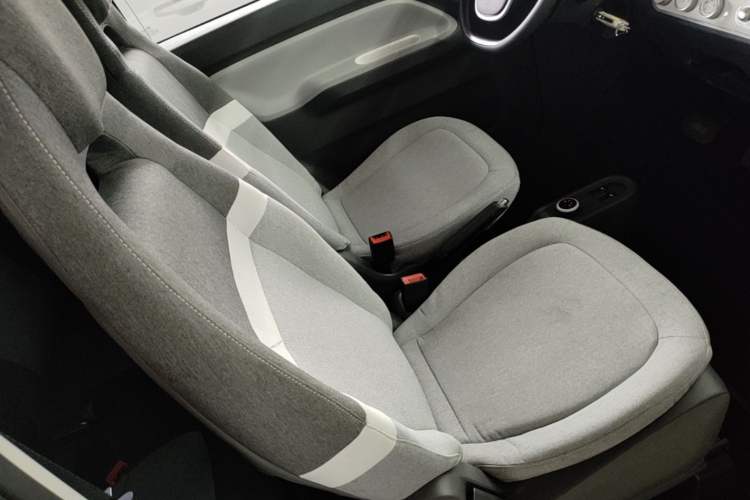 Used Wuling Hongguang MINIEV 2022 Macaron Fashion Model Lithium Iron Phosphate Right Front Seat