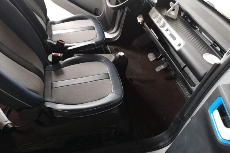 Used Wuling Hongguang MINIEV 2022 GAMEBOY 300km Enthusiast Model with Lithium Iron Phosphate Right Front Seat