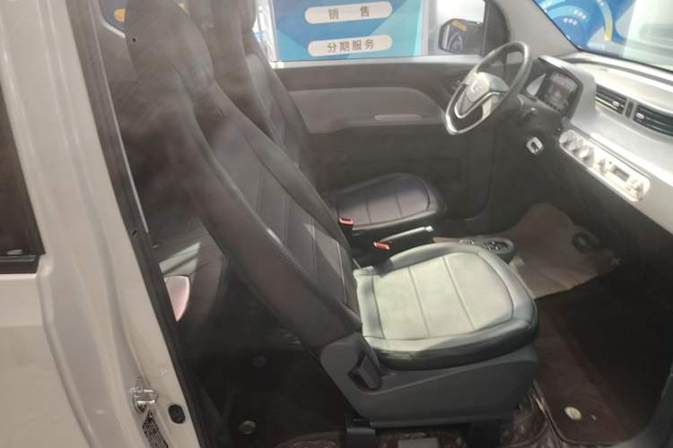 Used Wuling Hongguang MINIEV 2022 Macaron Fashion Edition Lithium-Nickel-Cobalt-Alpha-oxide Right Front Seat