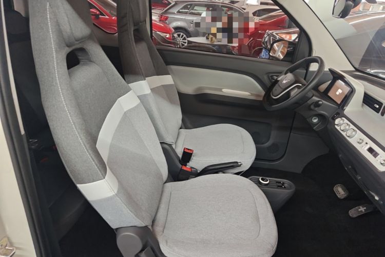 Used Wuling Hongguang MINIEV 2022 Macaron Fashion Model Lithium Iron Phosphate Right Front Seat