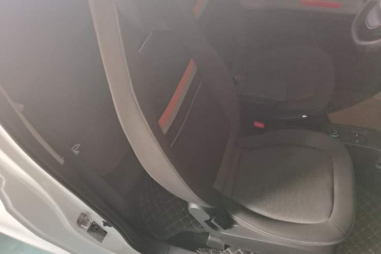 Used Wuling Hongguang MINIEV 2022 Zizai Version Lithium-NMC Right Front Seat