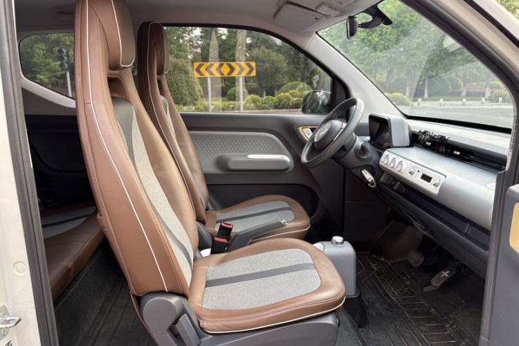 Used Wuling Hongguang MINIEV 2022 GAMEBOY 200km Gaming Edition with Lithium Iron Phosphate Right Front Seat