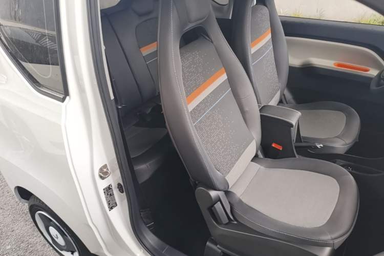 Used Wuling Hongguang MINIEV 2022 Zizai Version Lithium Iron Phosphate Right Front Seat