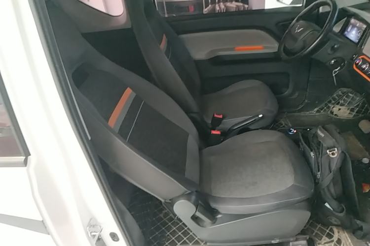 Used Wuling Hongguang MINIEV 2022 Zizai Version Lithium Iron Phosphate Right Front Seat