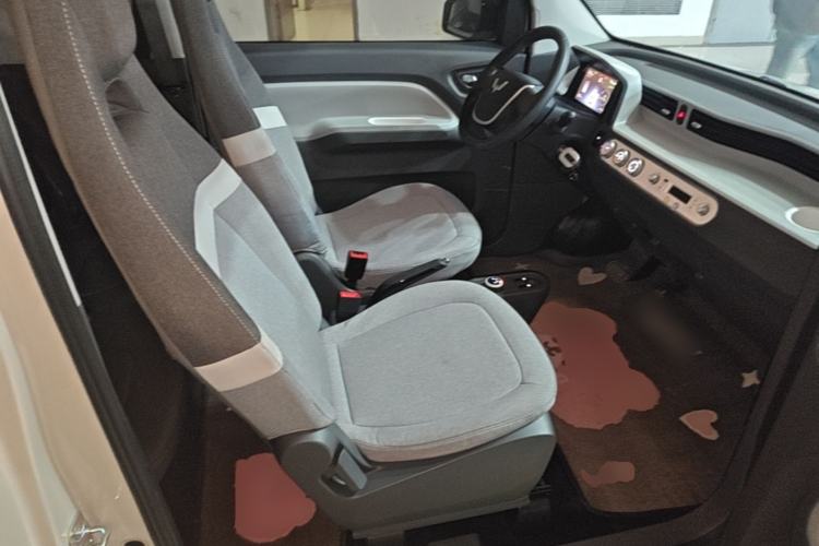 Used Wuling Hongguang MINIEV 2022 Macaron Premium Model – Lithium Iron Phosphate Right Front Seat