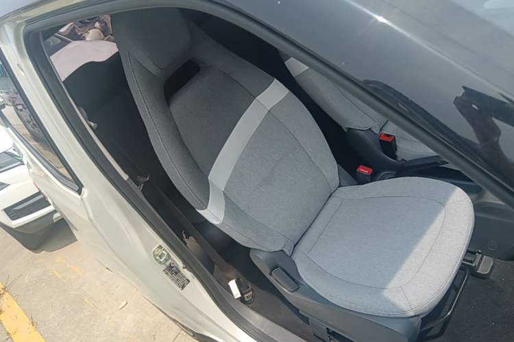 Used Wuling Hongguang MINIEV 2022 Macaron Premium Model – Lithium Iron Phosphate Right Front Seat